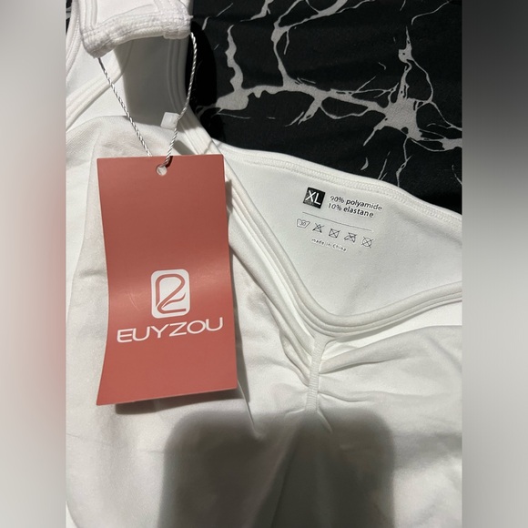 Euyzou shaper tank top - Picture 4 of 4